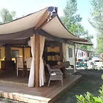 مكان تخييم Paradiso فياريجيو